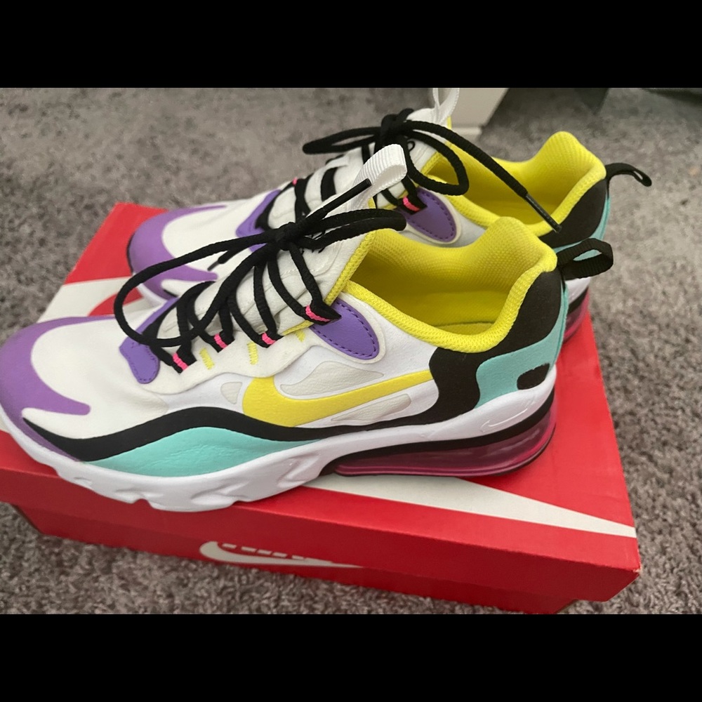 Nike air max 270 react size 6